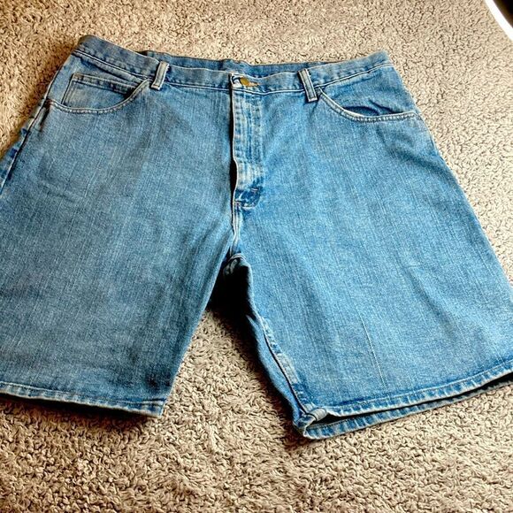 WRANGLER 40 Denim Flat Front Western Shorts - Picture 1 of 9